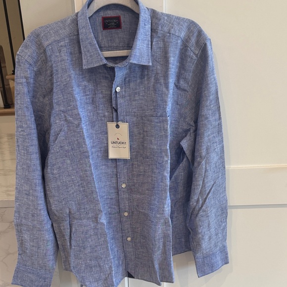 UNTUCKit Other - Men's Sky Blue Casual Button Down Shirt